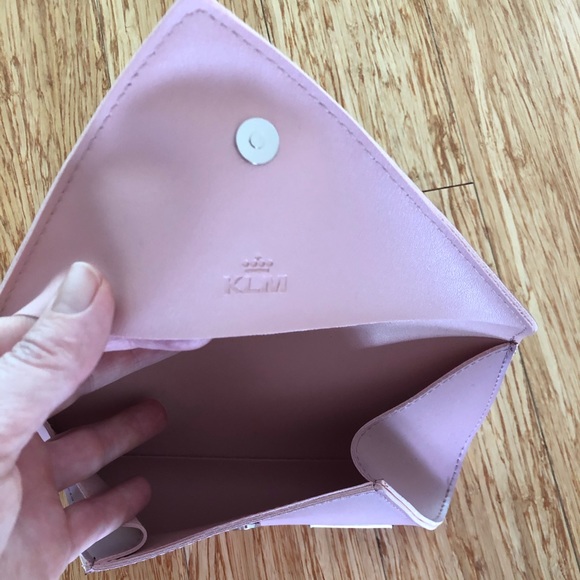 Jantaminiau/KLM travel wristlet 8.25” x 5” - Picture 4 of 4